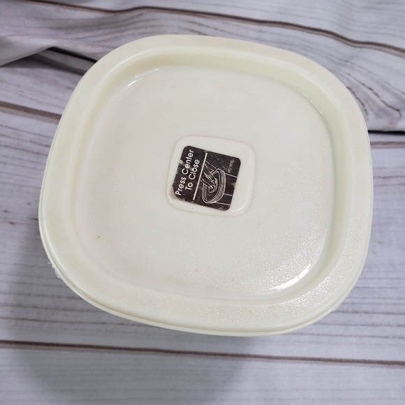 Rubbermaid Folgers Coffee Storage Container Good To The Last Drop Plastic 6 Cups - Picture 3 of 9